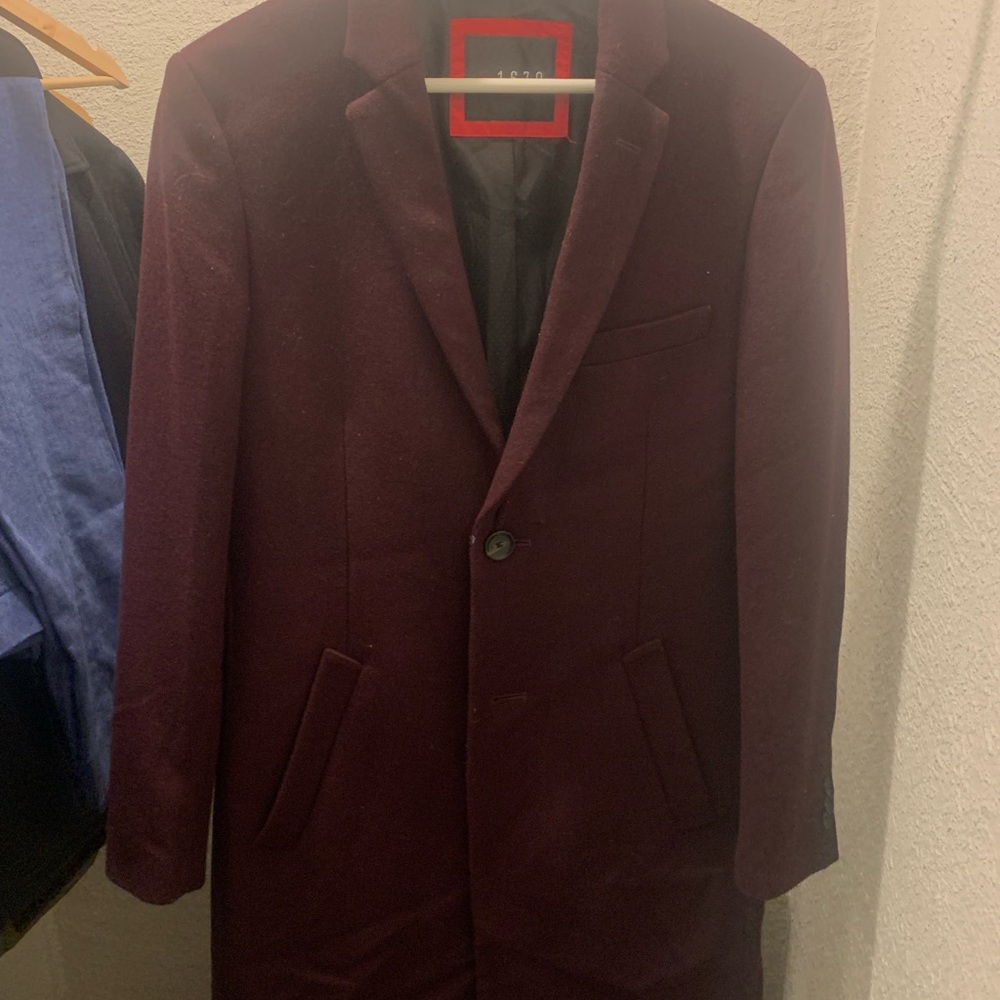 Elegant Burgundy Coat by 1670